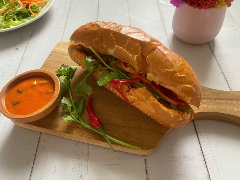 Banh mi ga 2